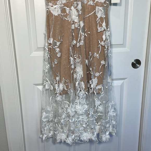 Dress The Population Audrey Midi Dress Sz Large  3D Floral Embroidered Fit Flare - Picture 7 of 17